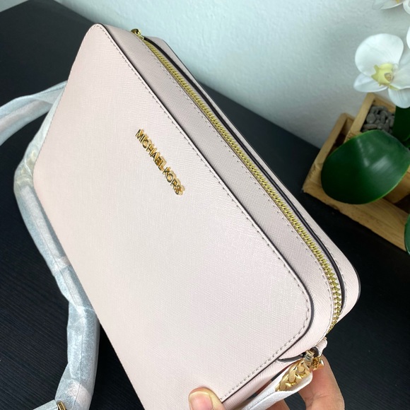 Michael Kors Jet Set LG EW Crossbody - Picture 2 of 7